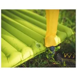 Exped Ultra 3R - Sleeping Mat 14 Exped Ultra 3R - Sleeping Mat -Gaiam Shop exped ultra 3r sleeping mat detail 6