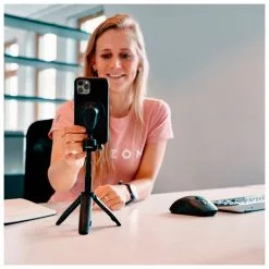 Fidlock - Vacuum Mini Tripod Base - Tripod -Gaiam Shop fidlock vacuum mini tripod base tripod detail 3