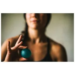 Gaiam Restore Hand Therapy Kit Green - Functional Training -Gaiam Shop gaiam restore hand therapy kit green functional training detail 3