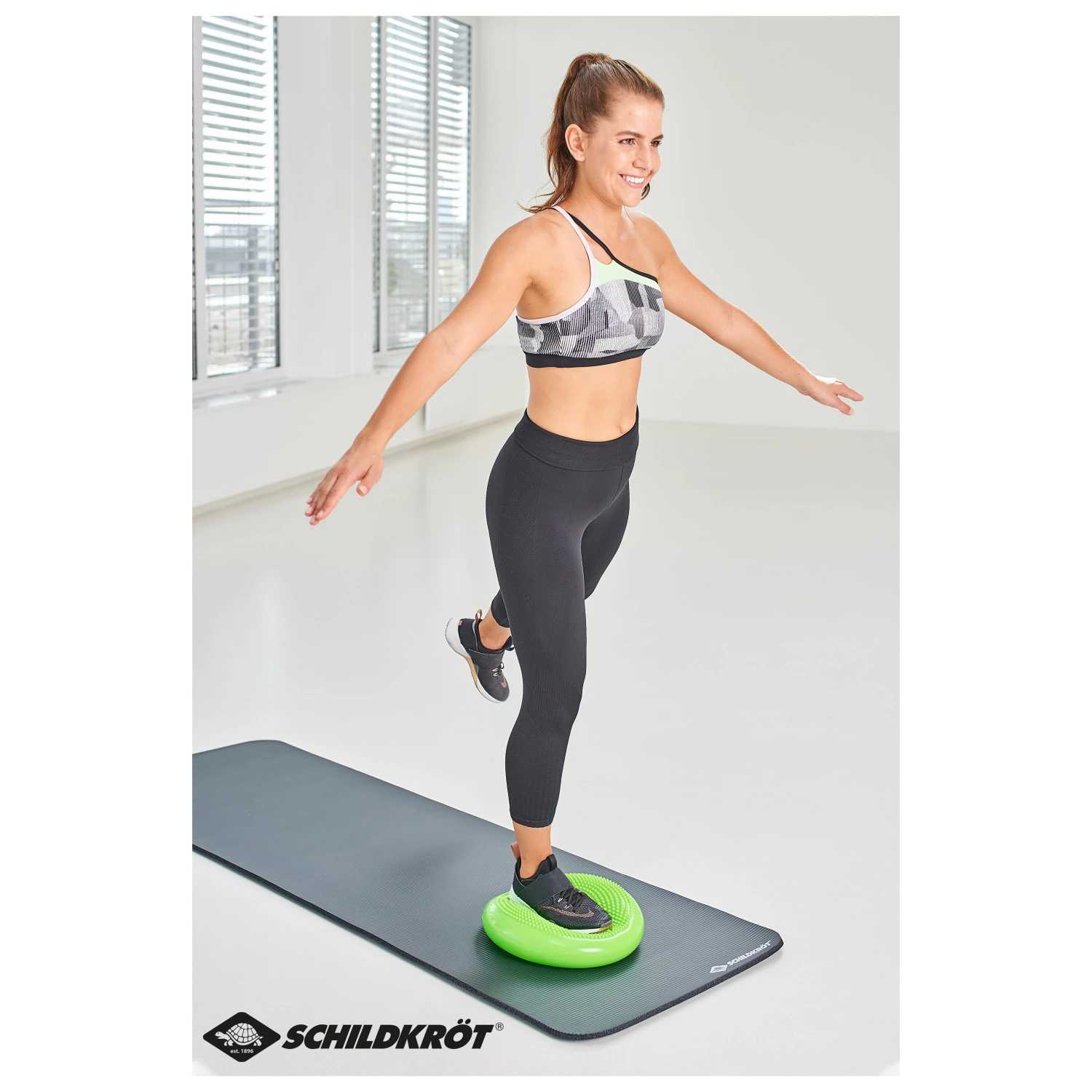 Schildkröt Fitness Inflatable Balancing Cushion 5 Schildkröt Fitness Inflatable Balancing Cushion - Image 3